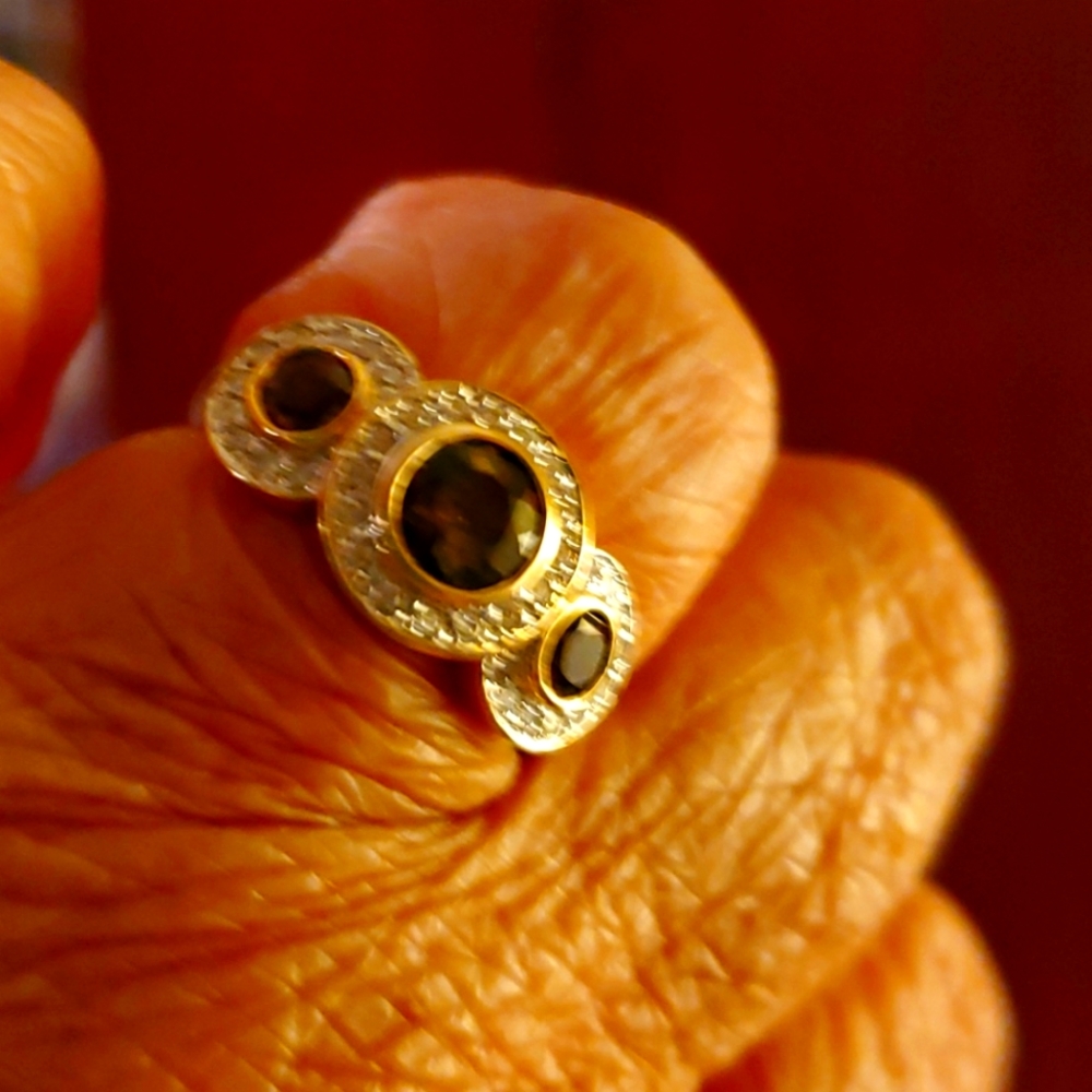 10kt y/g Diamind and Smoky Topaz Ring